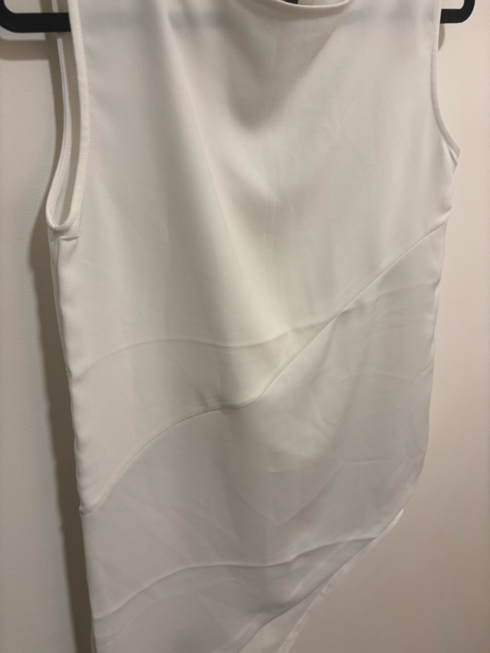 LTD SLEEVELESS ASYMMETRIC TOP - Picture 3 of 7